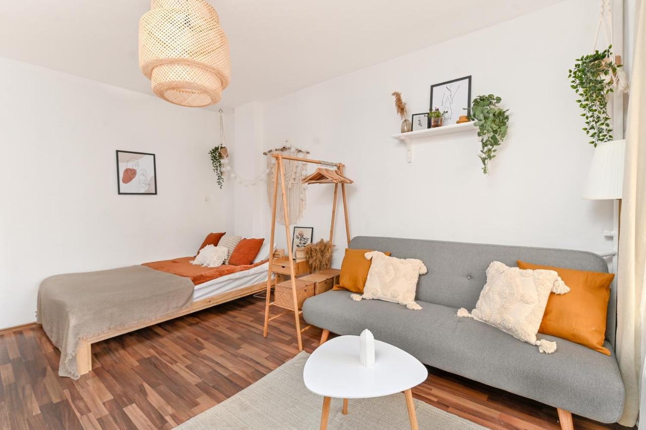Cosy&Art 1Bd Apartment Next To Slaveykov Square Sofya Dış mekan fotoğraf