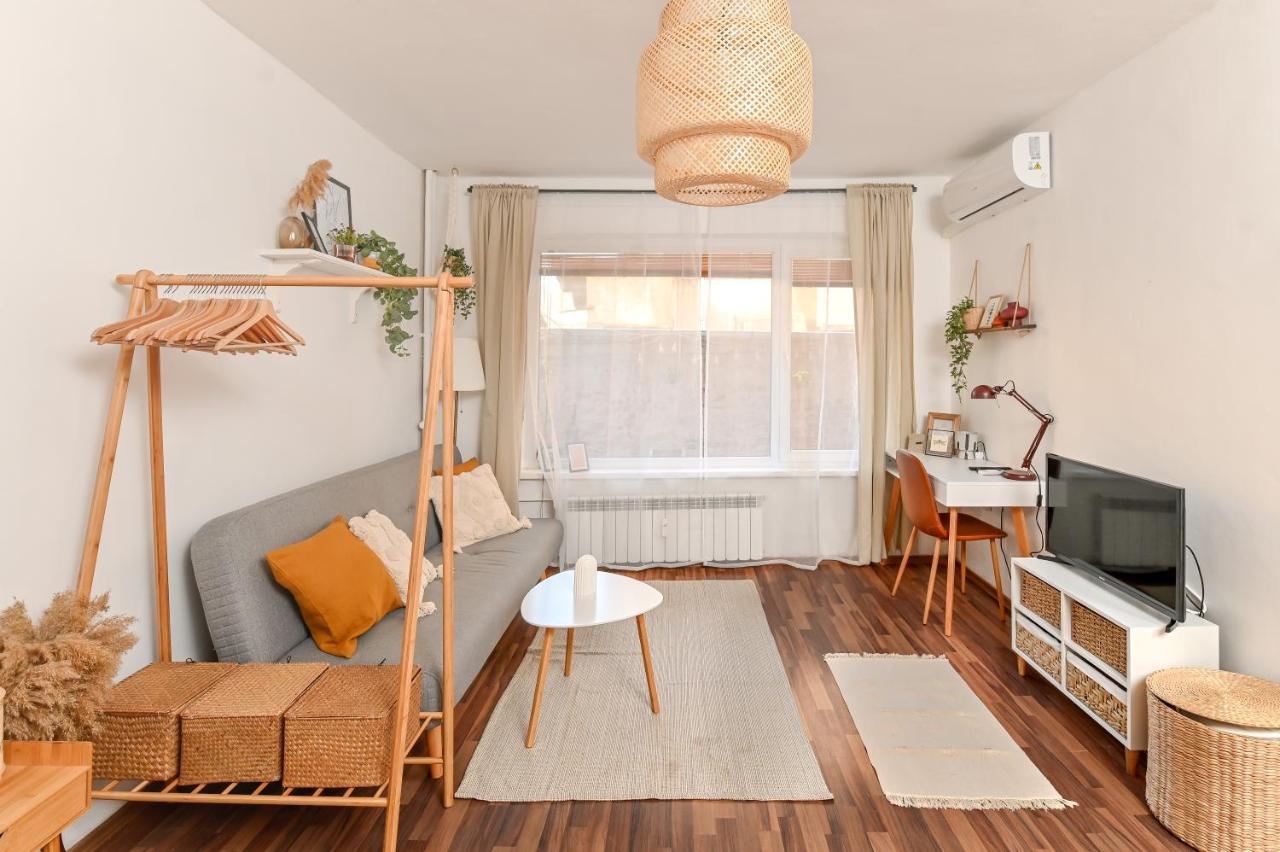 Cosy&Art 1Bd Apartment Next To Slaveykov Square Sofya Dış mekan fotoğraf